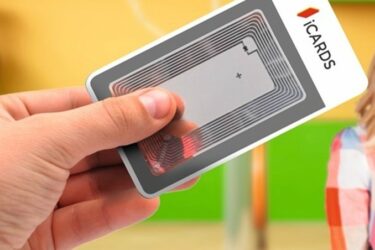 Speelkaart met rfid-technologie van Imec