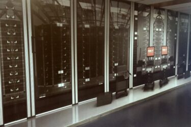 MBO College Hilversum datacenter muur Peak IT
