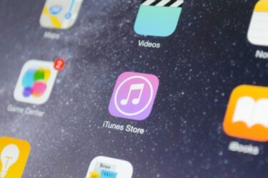 Apple iOS