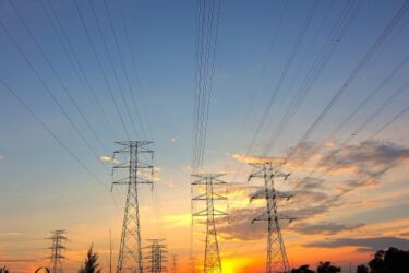 Hoogspanningslijnen elektriciteit stroom