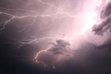 storm onweer donder bliksem