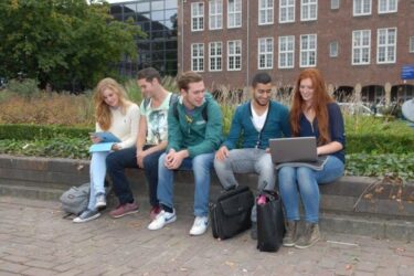 Koning Willem I College bouwt in twee maanden veelzijdige app met Mendix Platform
