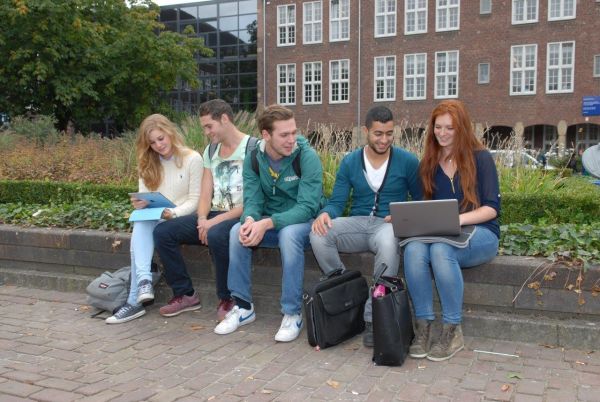 Koning Willem I College bouwt in twee maanden veelzijdige app met Mendix Platform