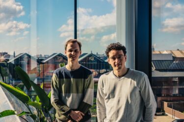 Tiebe Parmentier (links) en Wouter Janssen (rechts) van Tekst.com